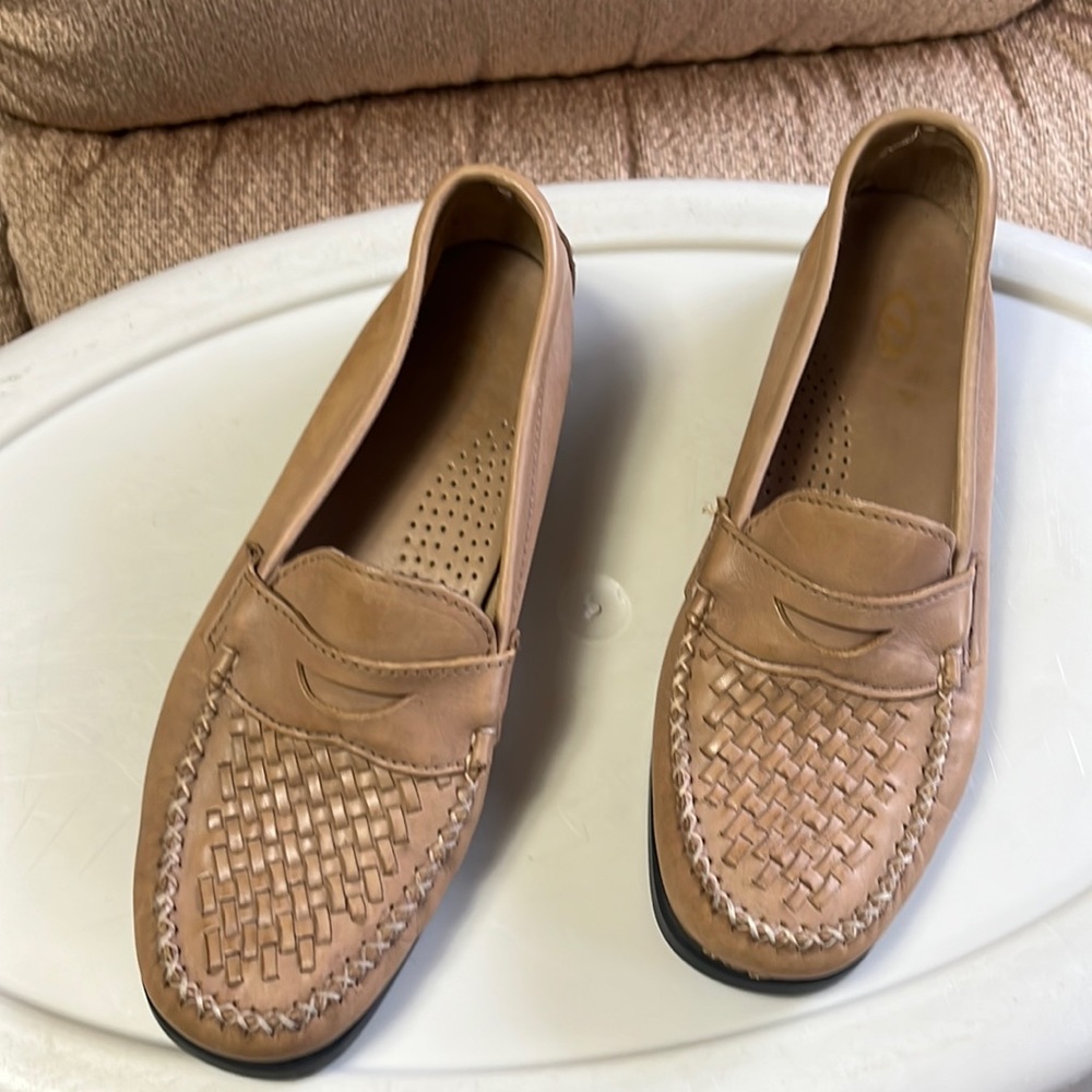 Women’s Dexter loafer